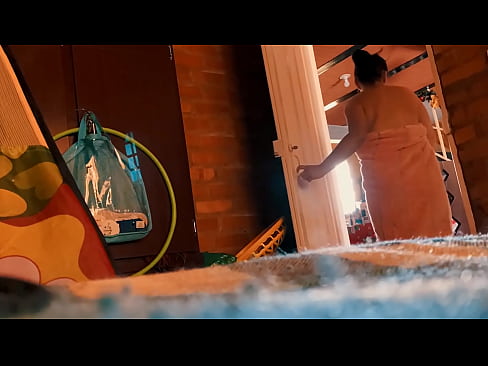 ❤️ Ujak me prati pod tušem, jebe me dok se tuširam. ❤ Analni video kod nas ❌