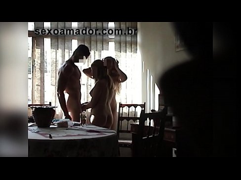 ❤️ Seksualni prijatelji pozivaju džinovskog muškarca i trojku s njim ❤ Analni video kod nas ❌